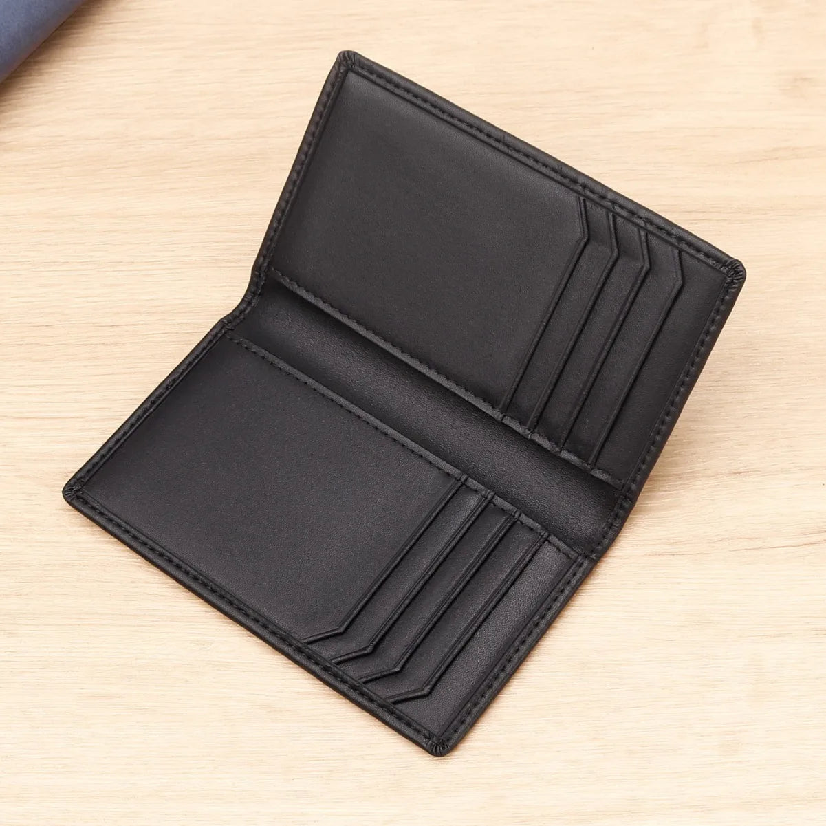 Genuine Leather Card Wallet – Elegance and Organization for Men! 💼